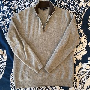 Men’s Paolo Mondo gray cashmere sweater size Medium.